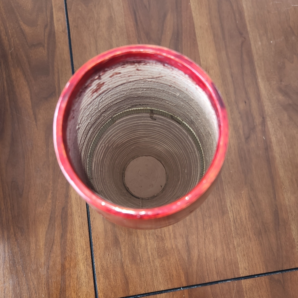 Red Vase - Picture 2 of 6